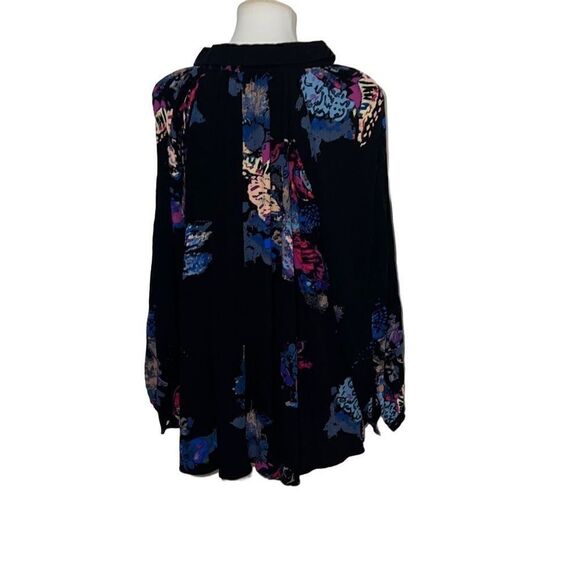 Free People Meadow Lark Blouse Oversized Top Button Front Black Floral sz XS - Picture 4 of 10